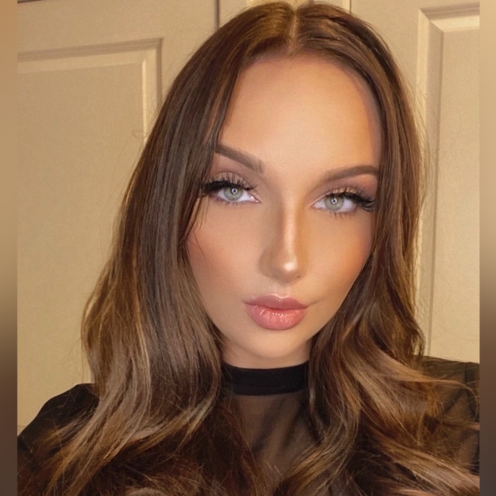 Meet your Posher, Victoria